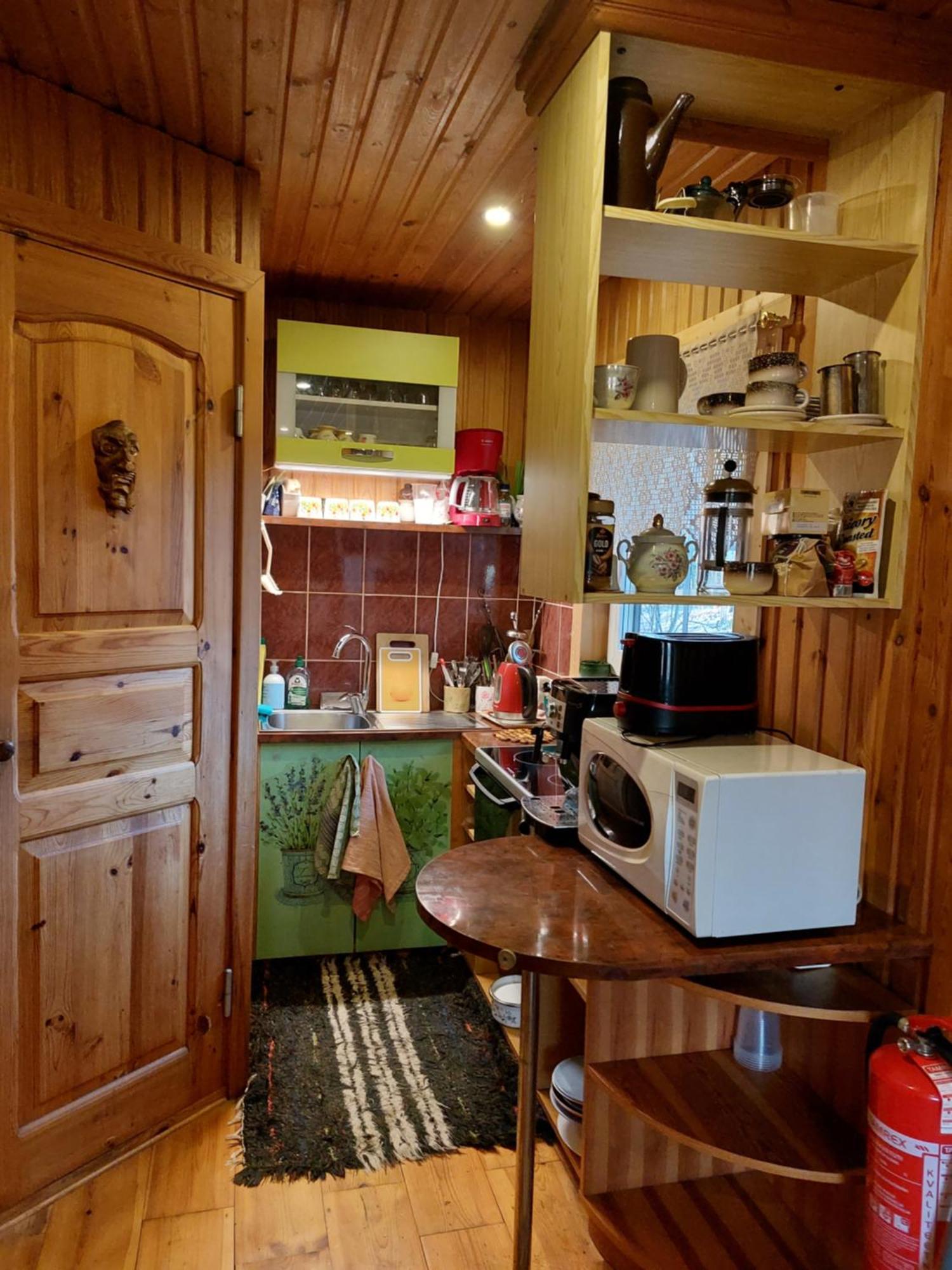 Tonise Holiday Houses Lilbi  ภายนอก รูปภาพ
