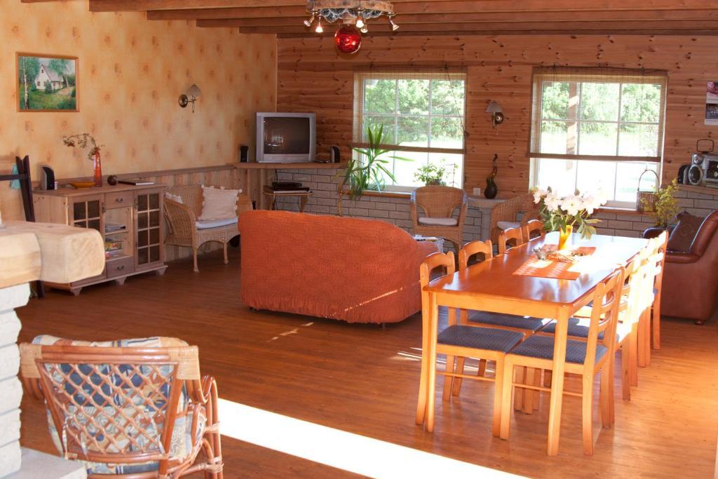 Tonise Holiday Houses Lilbi  ภายนอก รูปภาพ